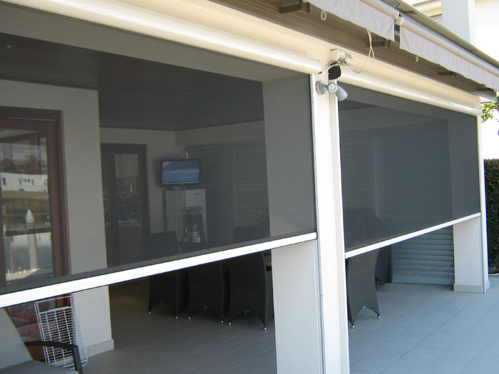 Vertical Motorised Retractable Insect Screens