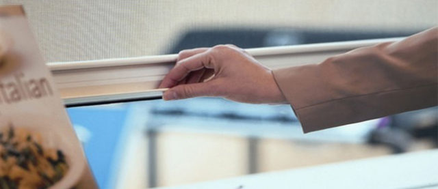 Freedom Elite - Retractable Screens